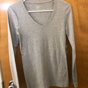 Gap Favorite V-Neck Long Sleeve Tee